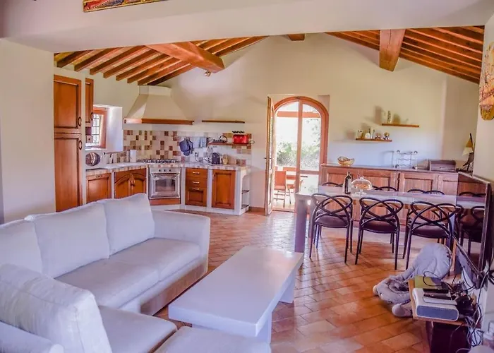 By Casamerina Tofelli With Private Pool, Quiet And Panoramic View * Amelia